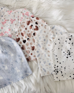 Czapki dziewczęce wiosenne